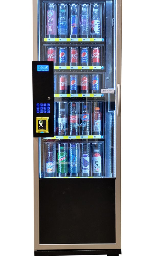 Drink Cooler Vending Machine w/Nayax Touch