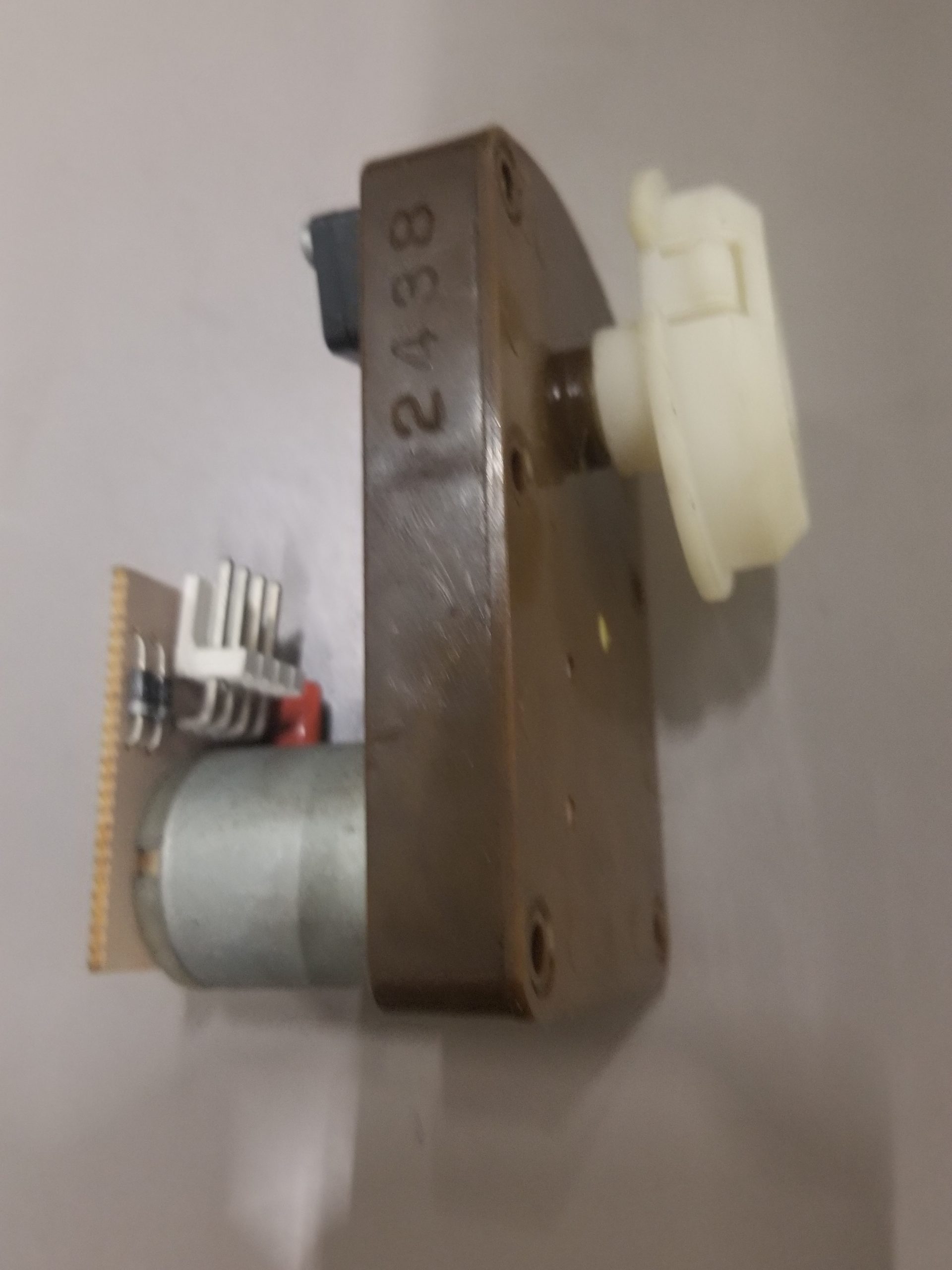ROWE SNACK MACHINE MOTOR - Image 2