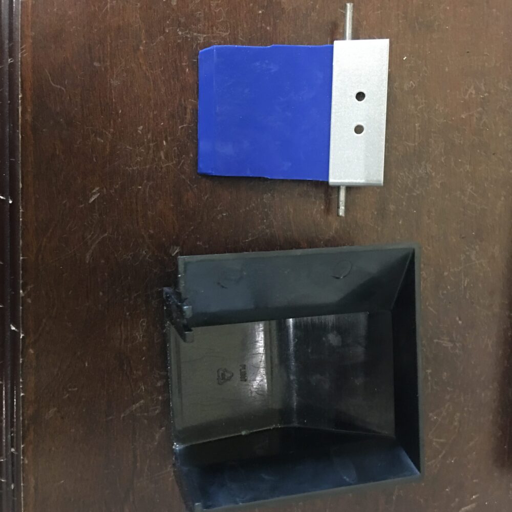 COIN RETURN CUP AND PUSH DOOR