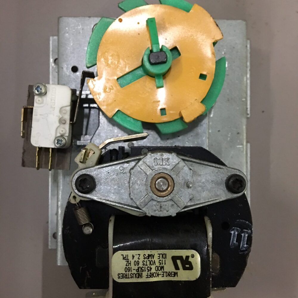 GOLD AND GREEN CAM MOTOR DIXIE NARCO